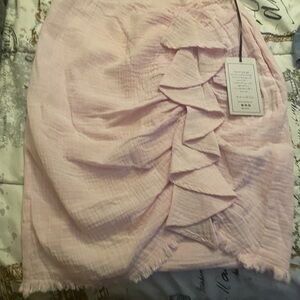Elegant Pink Ruffled Skirt Sage and Fig brand NWT.  size Small